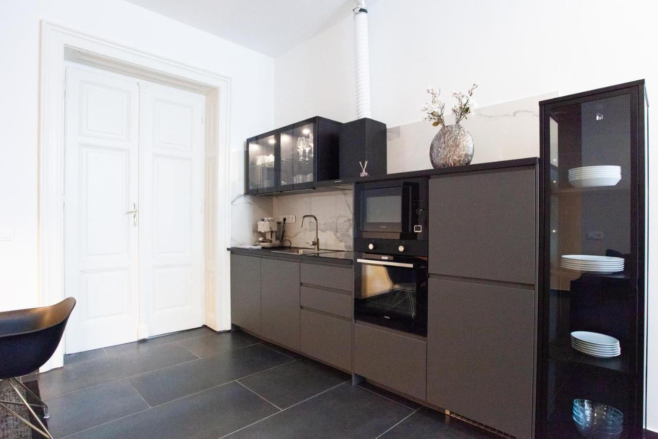 Real Deluxe Next To Danube Apartment Budapest Luaran gambar