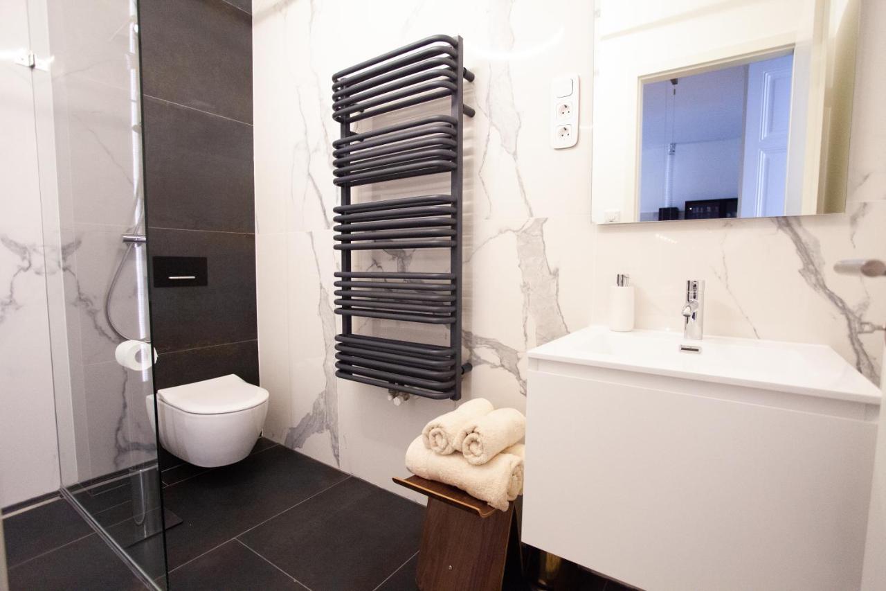 Real Deluxe Next To Danube Apartment Budapest Luaran gambar
