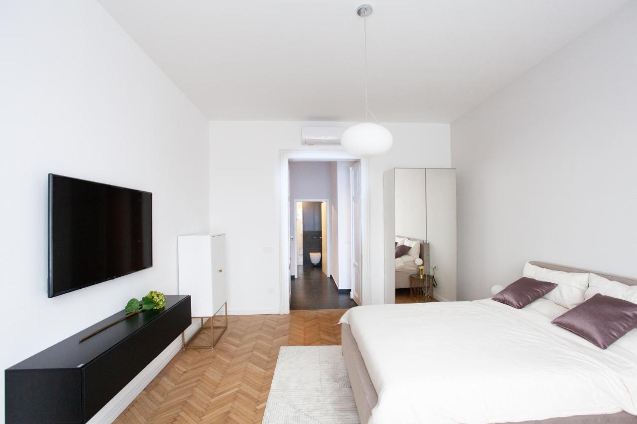 Real Deluxe Next To Danube Apartment Budapest Luaran gambar