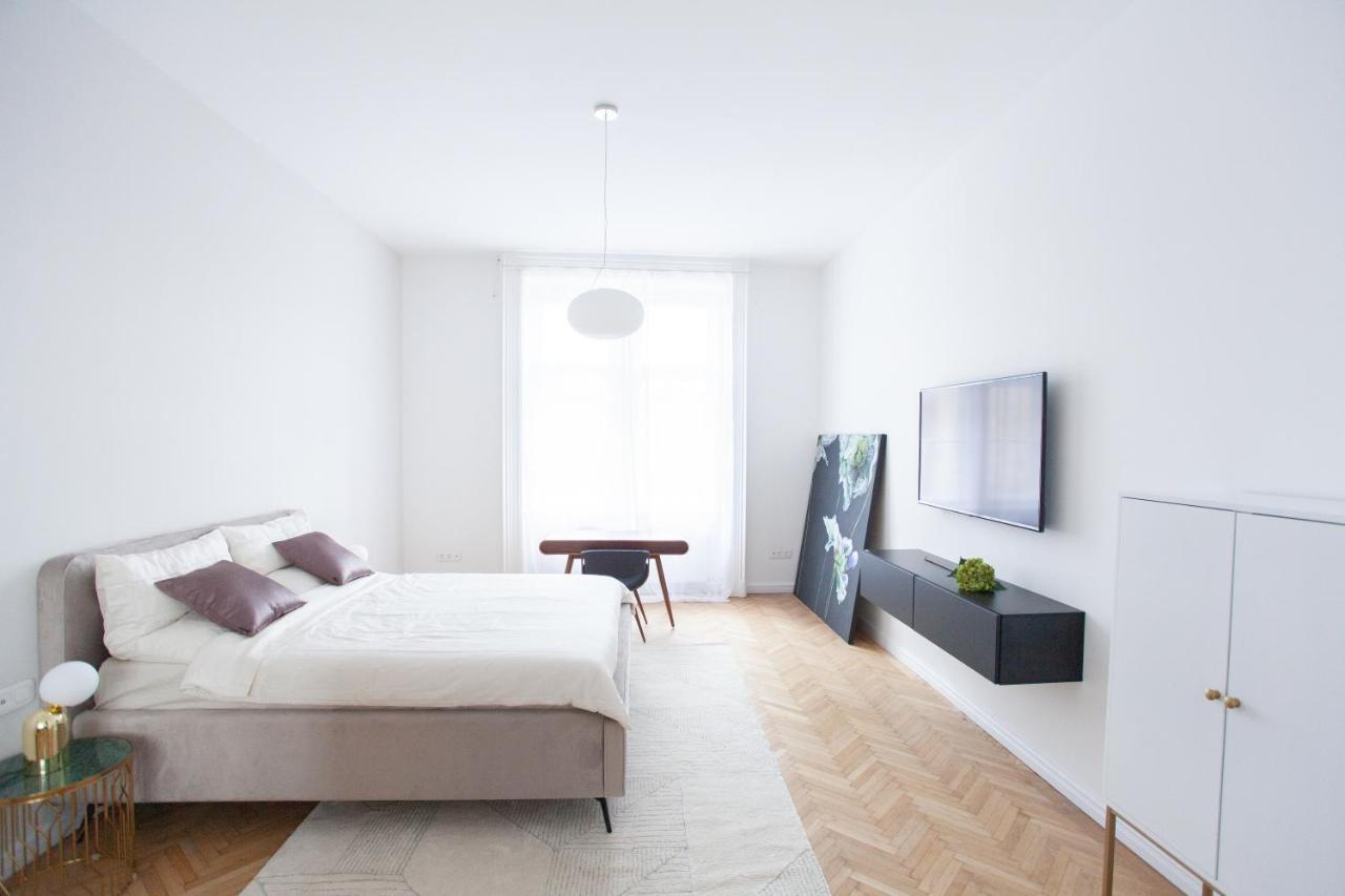 Real Deluxe Next To Danube Apartment Budapest Luaran gambar