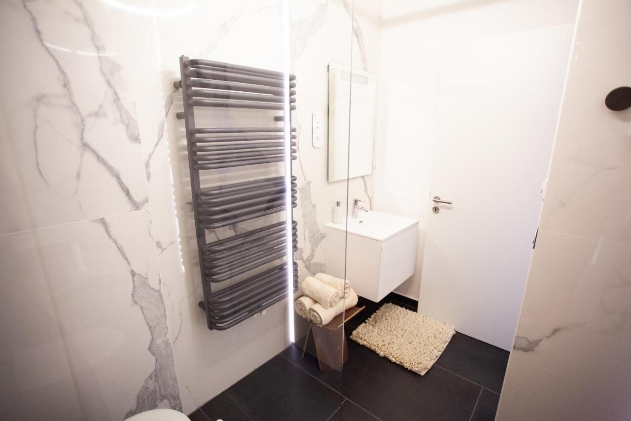 Real Deluxe Next To Danube Apartment Budapest Luaran gambar