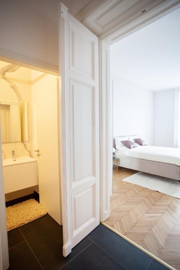 Real Deluxe Next To Danube Apartment Budapest Luaran gambar