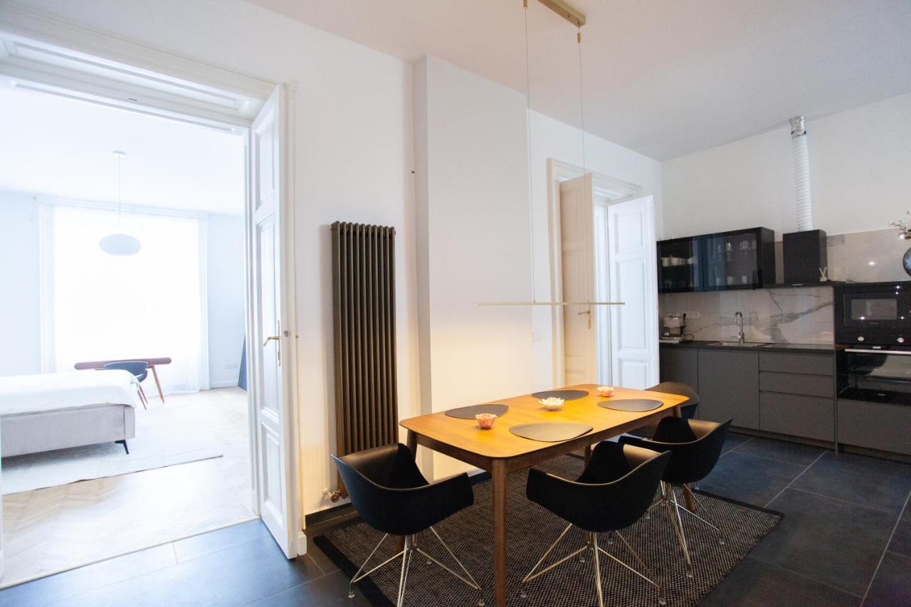 Real Deluxe Next To Danube Apartment Budapest Luaran gambar