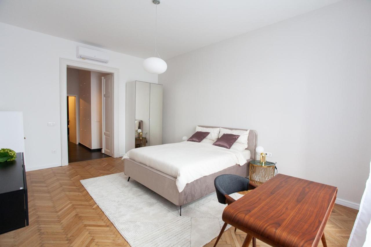 Real Deluxe Next To Danube Apartment Budapest Luaran gambar