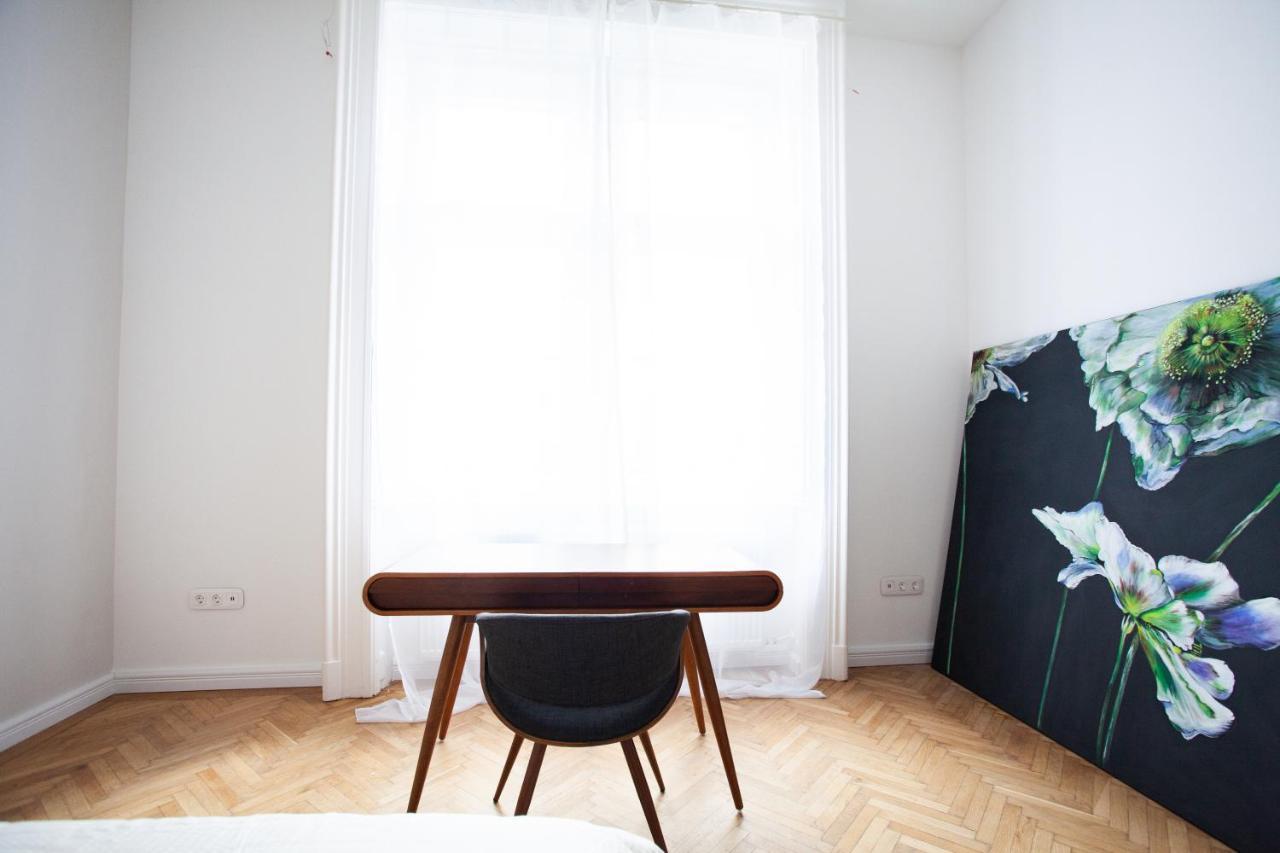 Real Deluxe Next To Danube Apartment Budapest Luaran gambar