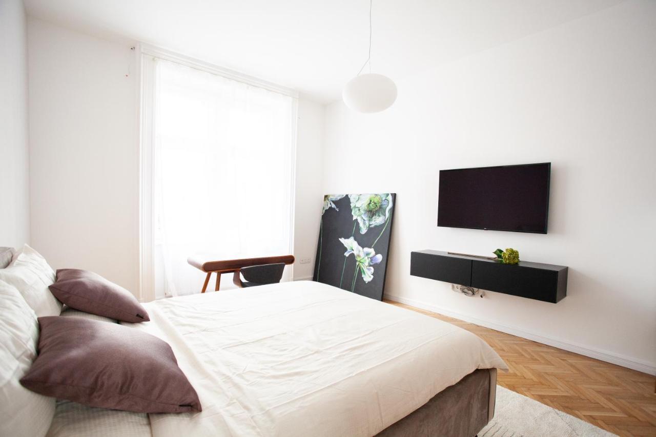 Real Deluxe Next To Danube Apartment Budapest Luaran gambar