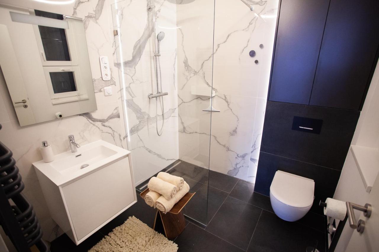Real Deluxe Next To Danube Apartment Budapest Luaran gambar